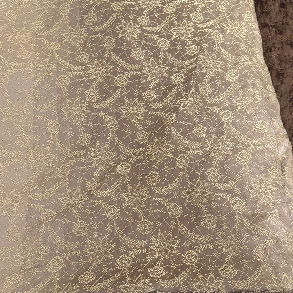 Luxurious Cream and Brown Comforter Set